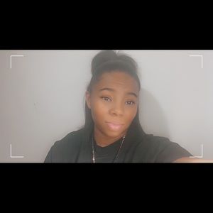 Meet your Posher, Adriana